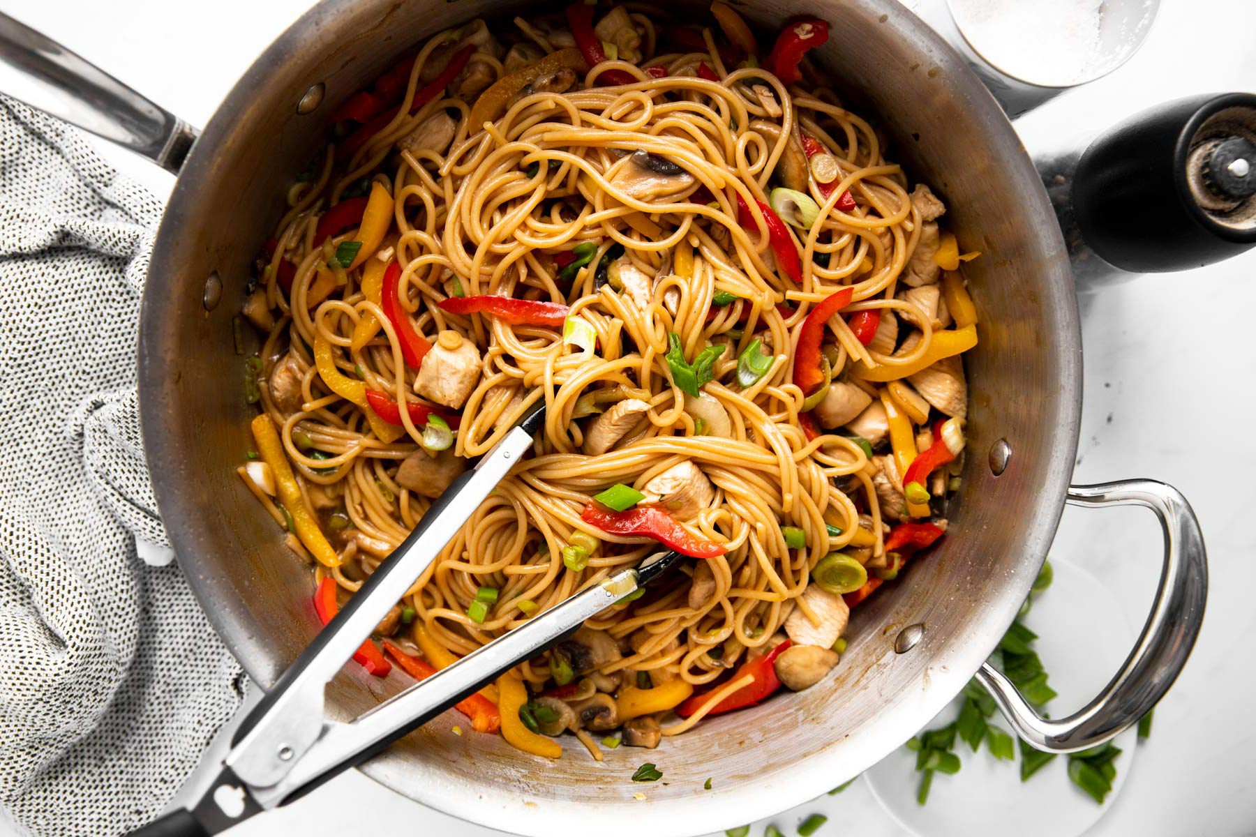 Easy Chicken Lo Mein - Unfussy Kitchen